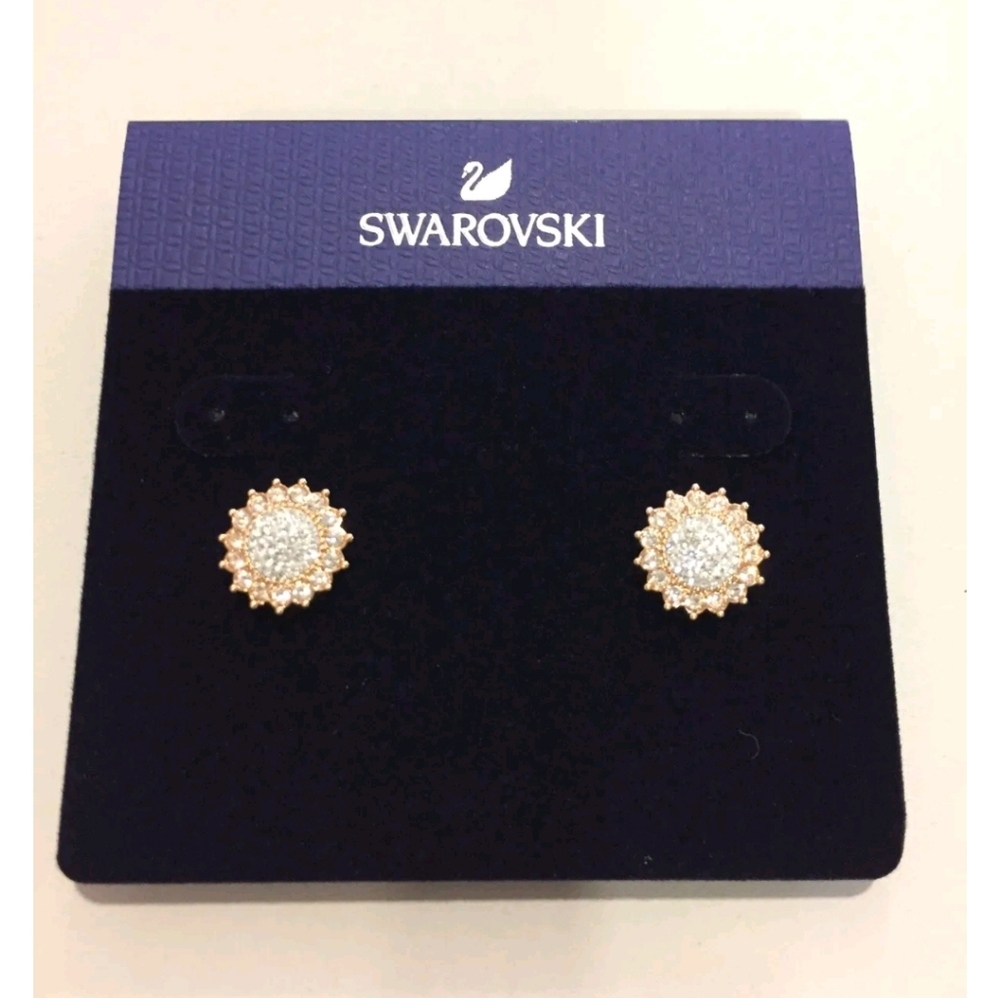 Swarovski Flower stud pierced earings. 5502756